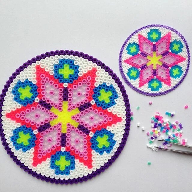 Бусины perler. Термомозаика фигуры. Мозаика пюсла икеа. Схема круглая термомозаика. Пюслы икеа.