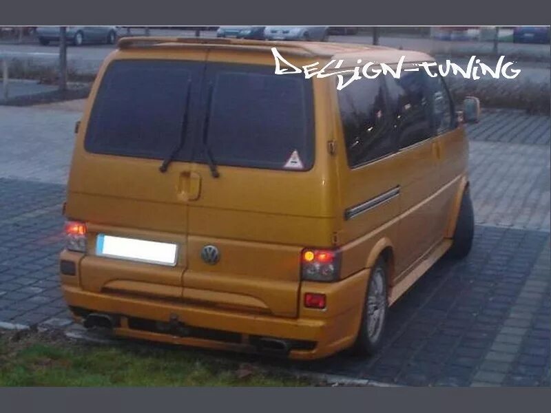 Дверь транспортер т4. Volkswagen Transporter t4 задняя дверь. VW t4 спойлер. Дверь Фольксваген т4. Задняя дверь Фольксваген Транспортер т4.