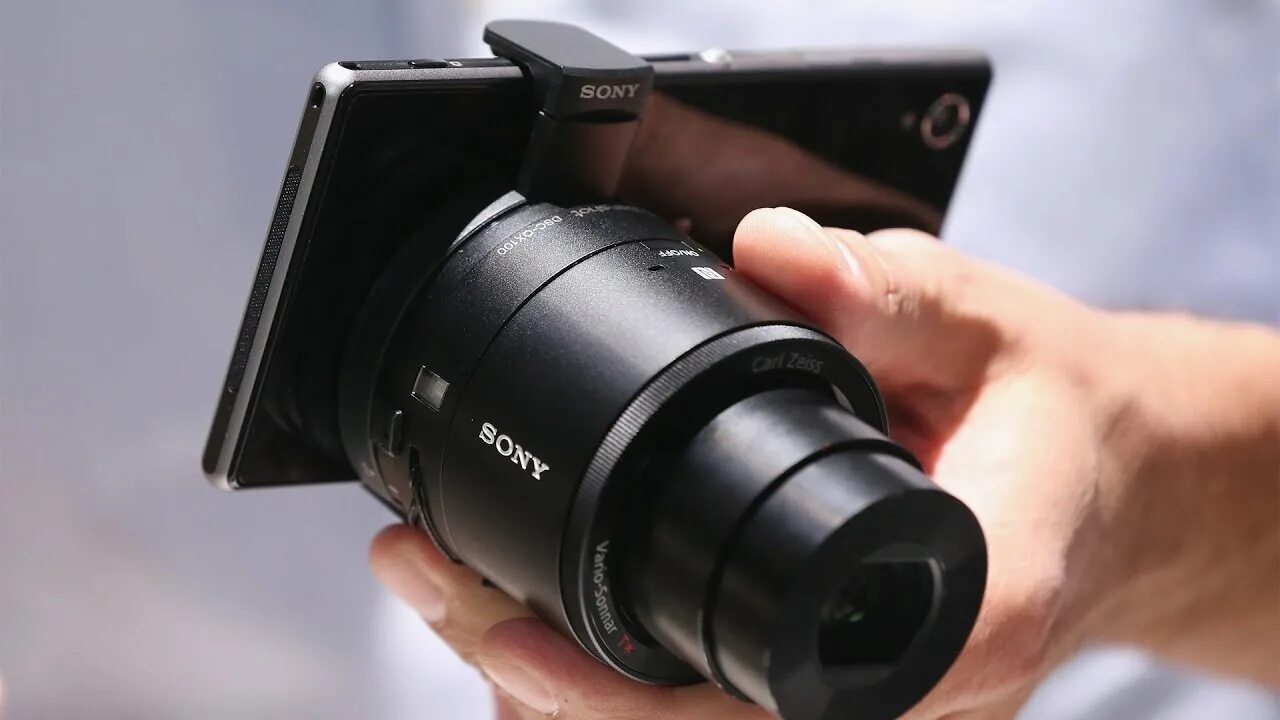 Фотоаппарат мегапикселей. Фотоаппарат sony imx586. огромная видеокамера. смартфон с объективом фотоаппарата. смартфон с большим объективом.