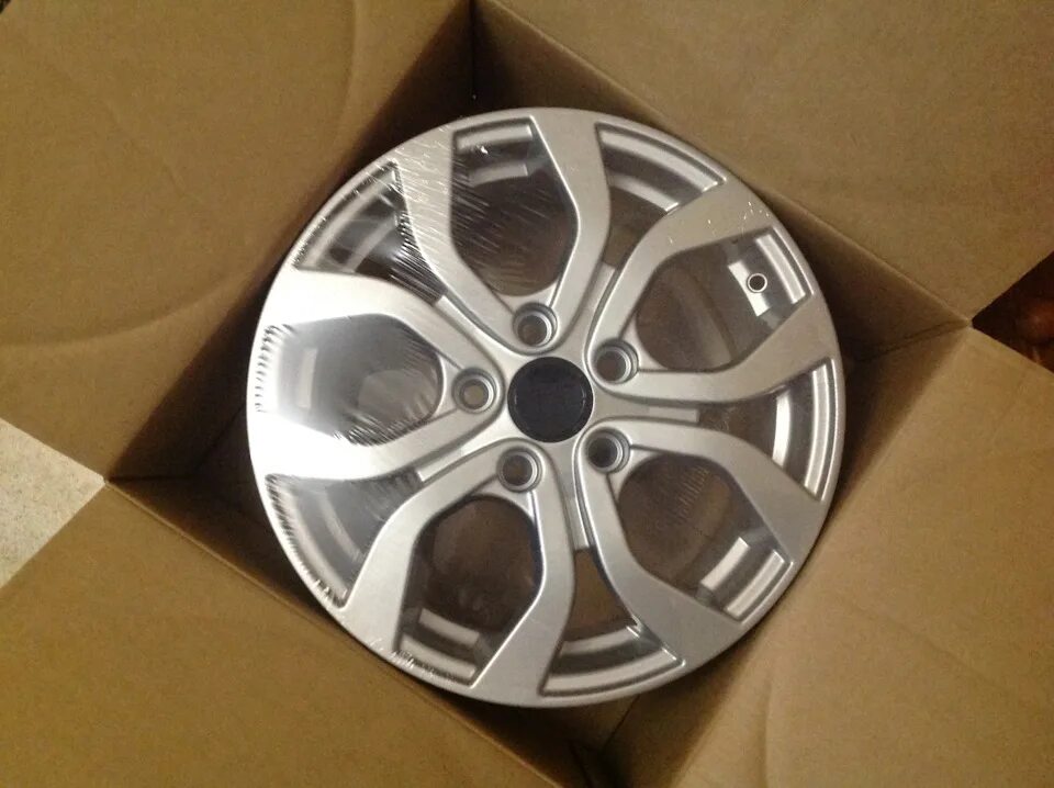 Авито диски рено дастер. 403003865r диск. Авито диски рено дастер. Авито диски рено дастер. Штампованные диски r16 на рено дастер.