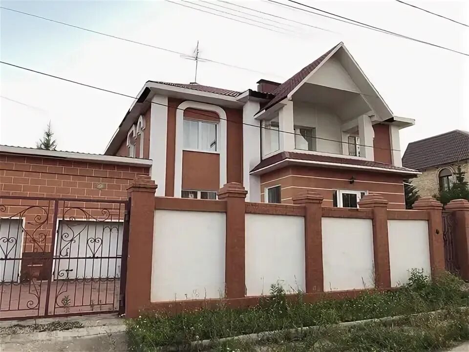 Продаваемые коттеджи в красноярском районе село белозерки. М. Поселок усинский самарская область. Дом в самаре. Коттеджный поселок озерки самара.