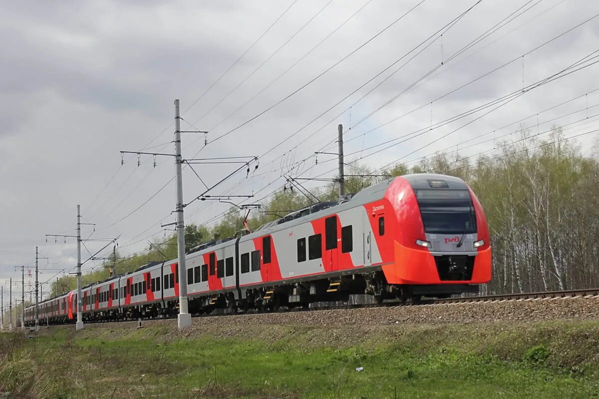 Жд билеты ржд ласточка. Ласточка поезд эс1. Siemens Ласточка. Ласточка РЖД эс1. Поезд РЖД эс1.