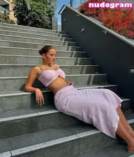 Slideshow lauramjj nudes.