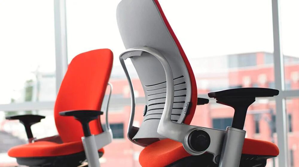 Кресло офисное Steelcase. Кресла офисные анатомические Steelcase. Офисное кресло Top Chairs Crown. Steelcase Sarb кресло колесо.