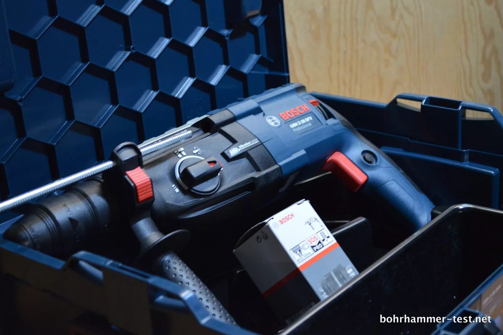 2 28 dfv. Bosch professional gbh 2-28 f heavy duty. перфоратор сетевой bosch gbh 2-28 dfv кейс. bosch 2-28 dfv c пылесосом. пром щит бош 2-28.