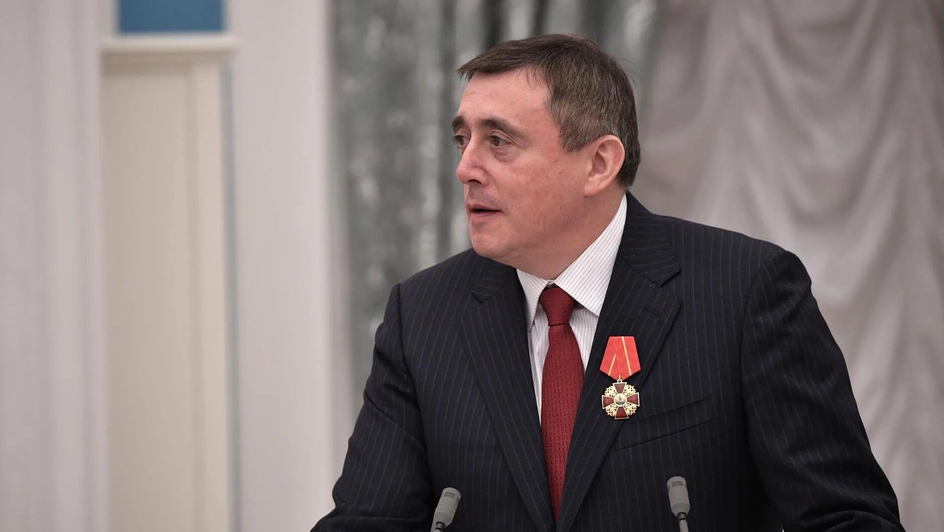 Сахалинской области валерий лимаренко. Сахалинская область лимаренко валерий игоревич. Лимаренко валерий игоревич губернатор сахалинской области. Валерий игоревич лимаренко. Губернатор сахалина лимаренко.