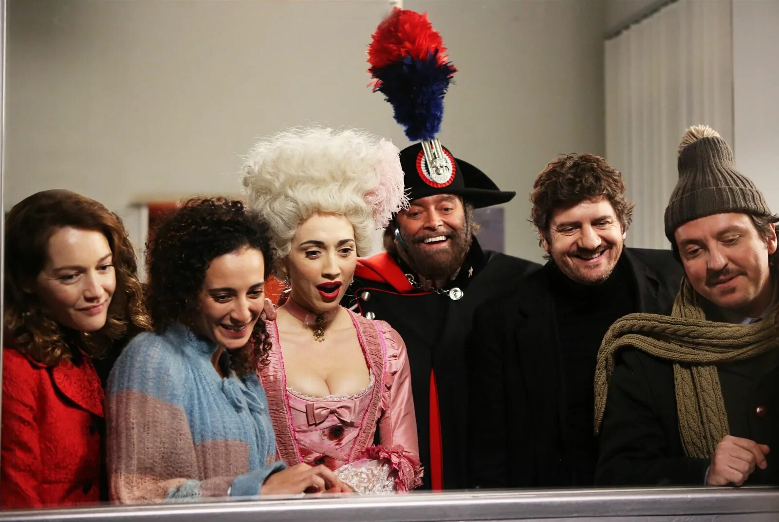 Мыльная опера читать. Soap opera. телевизионная мыльная опера. персонажи мыльной оперы.