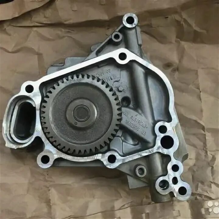 N20b20 масло. Масляный насос n20b20. масляный насос бмв n20. маслонасос bmw n20. помпа бмв n20b20.