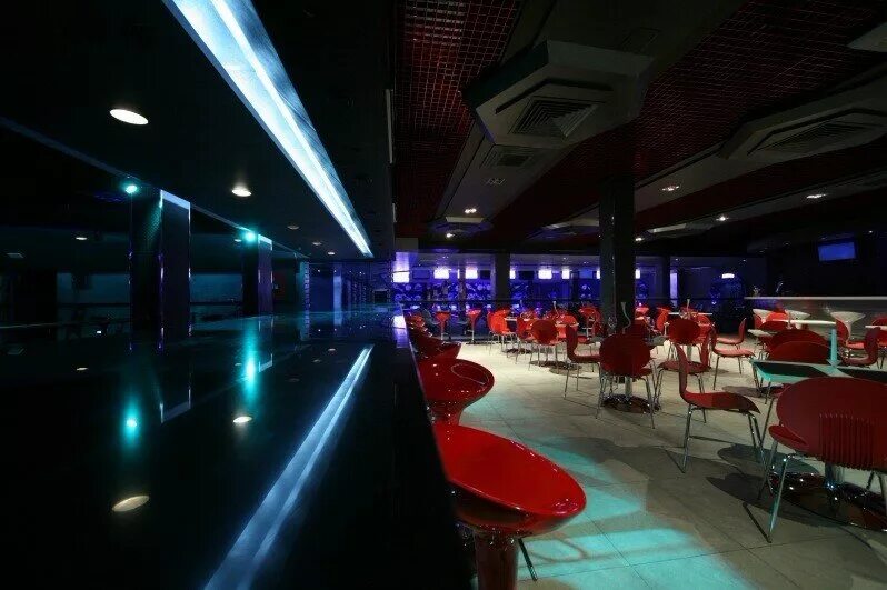 клуб нло. донецк пр-т ильича клуб нло. развлекательный центр нео амстердам. клуб нло. подсветка боулинга.