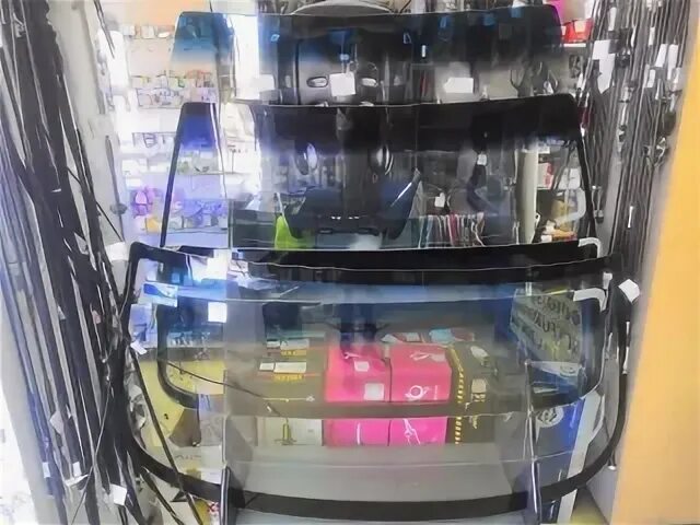Автомагазин радуга. Автомагазин радуга. Витрина автомагазина. Радужный автомагазин. Автомагазин радуга.