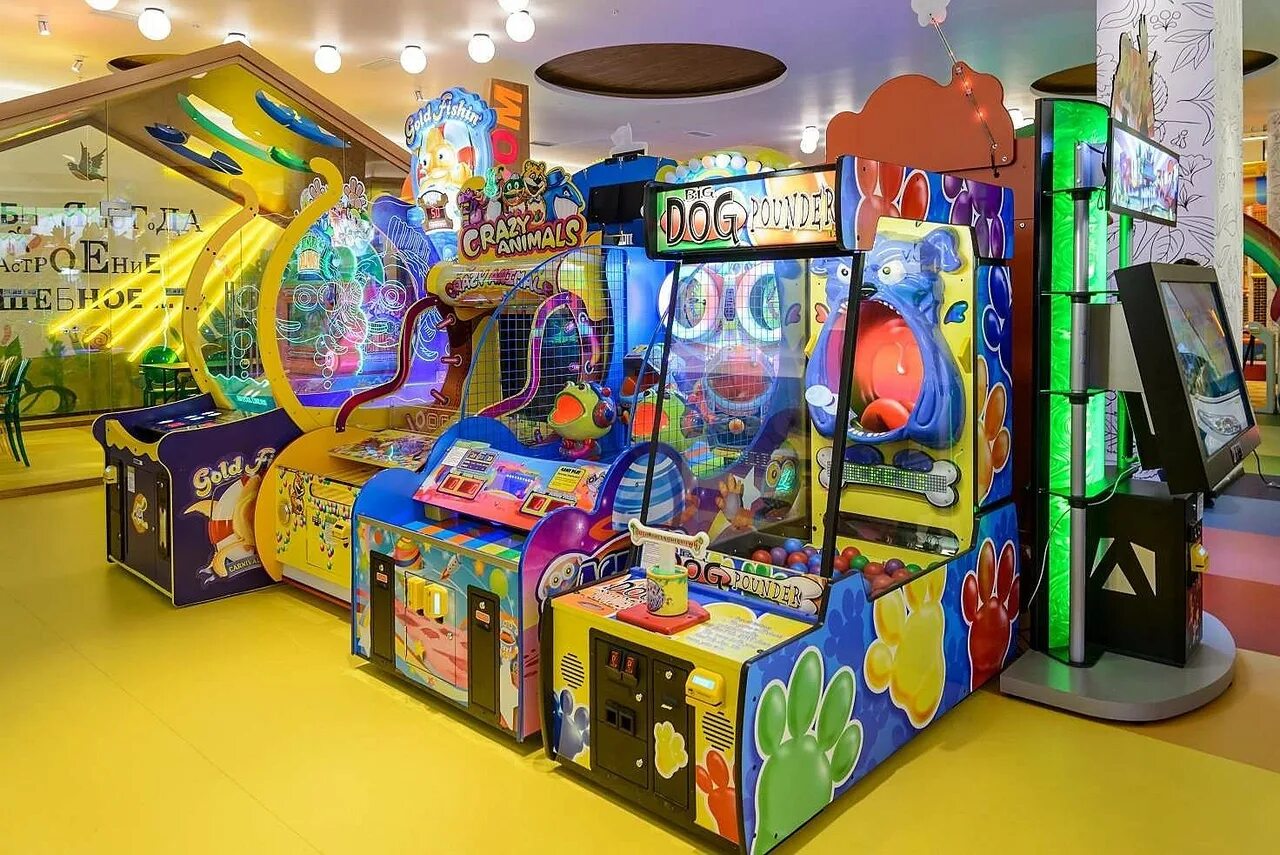 Развлечений находится. Playlab Рио. Рио торговый центр Playlab. ТЦ Рио детский развлекательный центр. Тамбов Рио игровые автоматы.