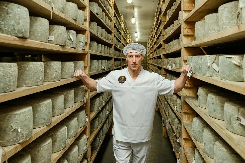 сыровар олег сирота. чиналиев алексей олегович сыроварня. сыроварня нормандия русса. сыроварня олега сироты истра. сыроварня отзывы сотрудников.