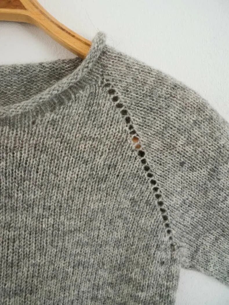 Пуловер женский. Джемпер alfa от галины шемчук. Мужской джемпер реглан сверху. Джемпер женский спицами реглан. Реглан без горловины.