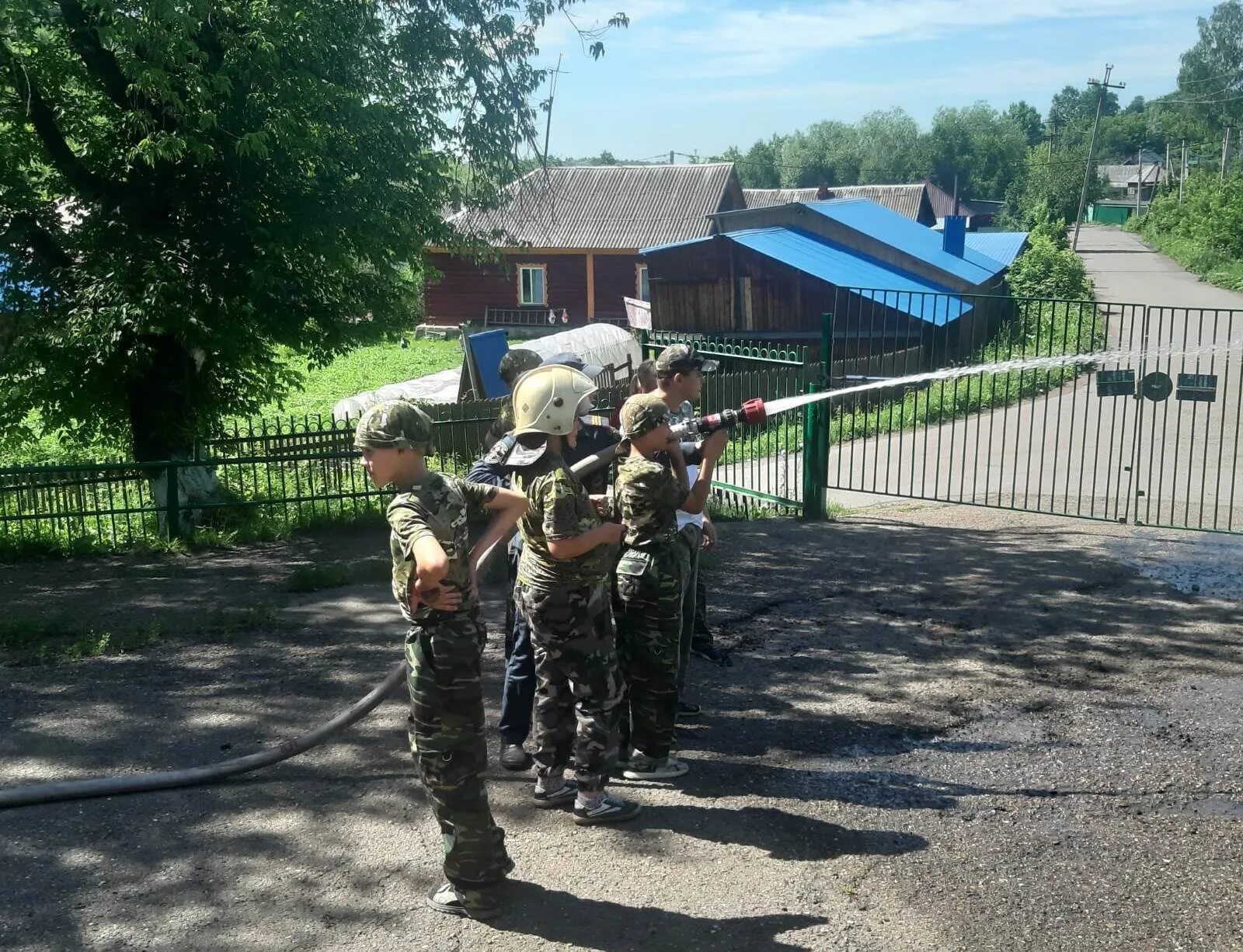 Военно патриотический лагерь для детей в подмосковье. Детский военно патриотический лагерь. Лагерь военно патриотический для детей подмосковье. Военно-патриотический лагерь шторм. Военно патриотический лагерь для детей в подмосковье.