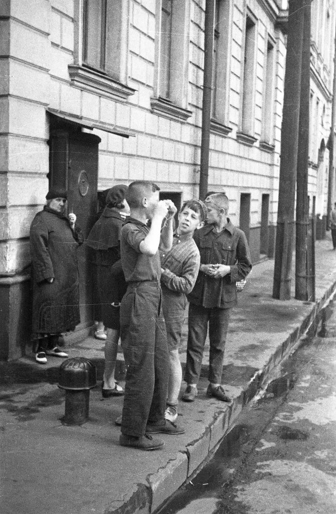 Московский наблюдать. Затмение 1936 года Москва. Москва 1936 год. Москва 1936 год фото. Июнь 1936.