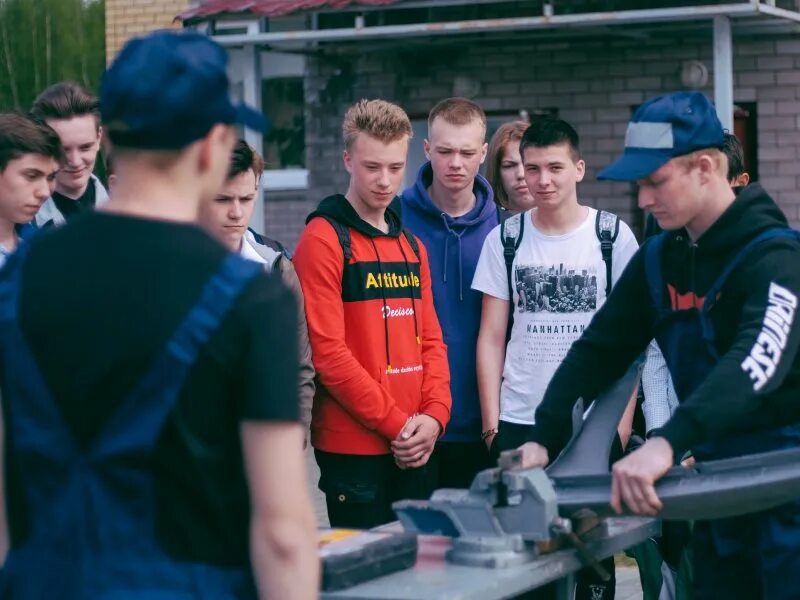 Сокольский лесопромышленный политехнический техникум. Сокольский лесопромышленный политехнический технику. Сокольское техникум. В Сокольском техникуме.