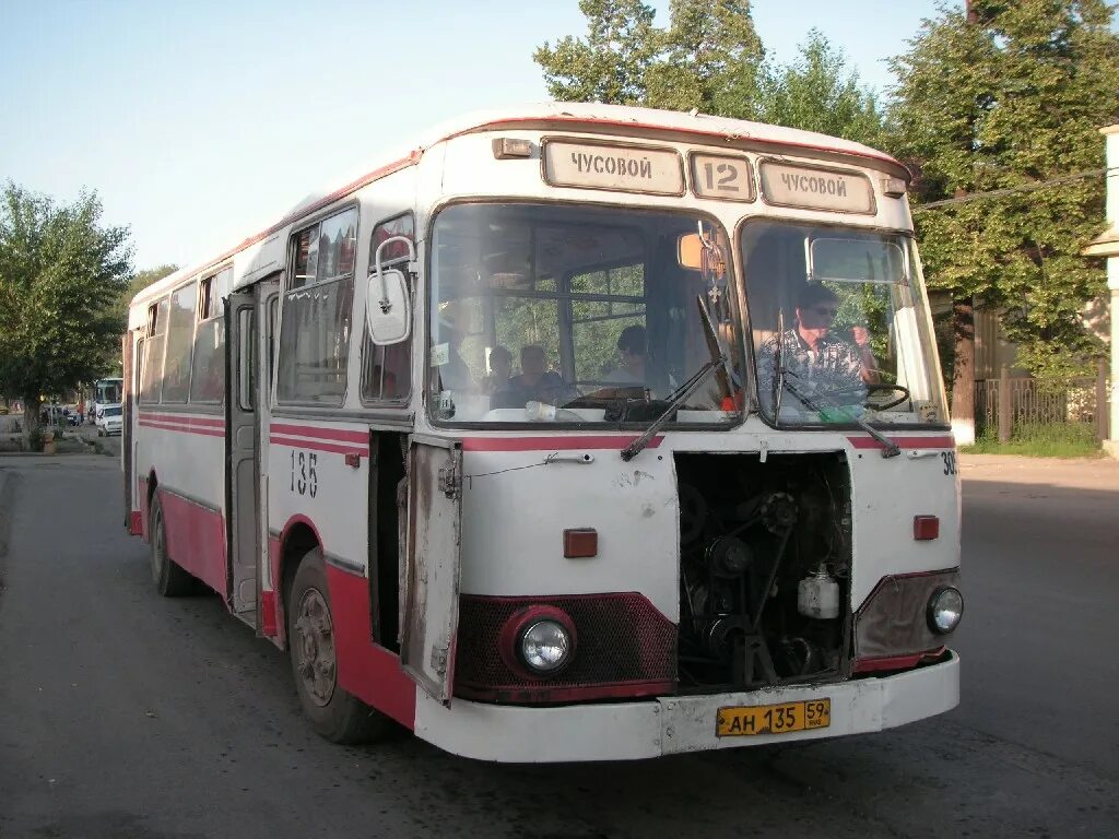 Билет автобус чусовой пермь. Автобусы Чусовой. Автобус Чусовой Пермь. Автобус 1115 Чусовой Екатеринбург. Автобус Горнозаводск Чусовой.