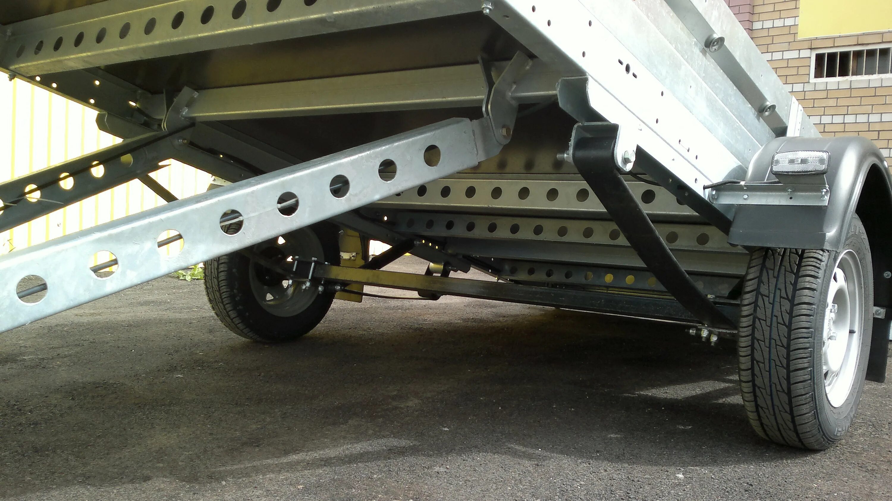 Дышло прицепа легкового прицепа. Высота прицепа для легкового автомобиля с тентом 1. Оптимальная длина дышла легкового прицепа. Прицеп мзса 3. Устройство прицепов автомобилей.