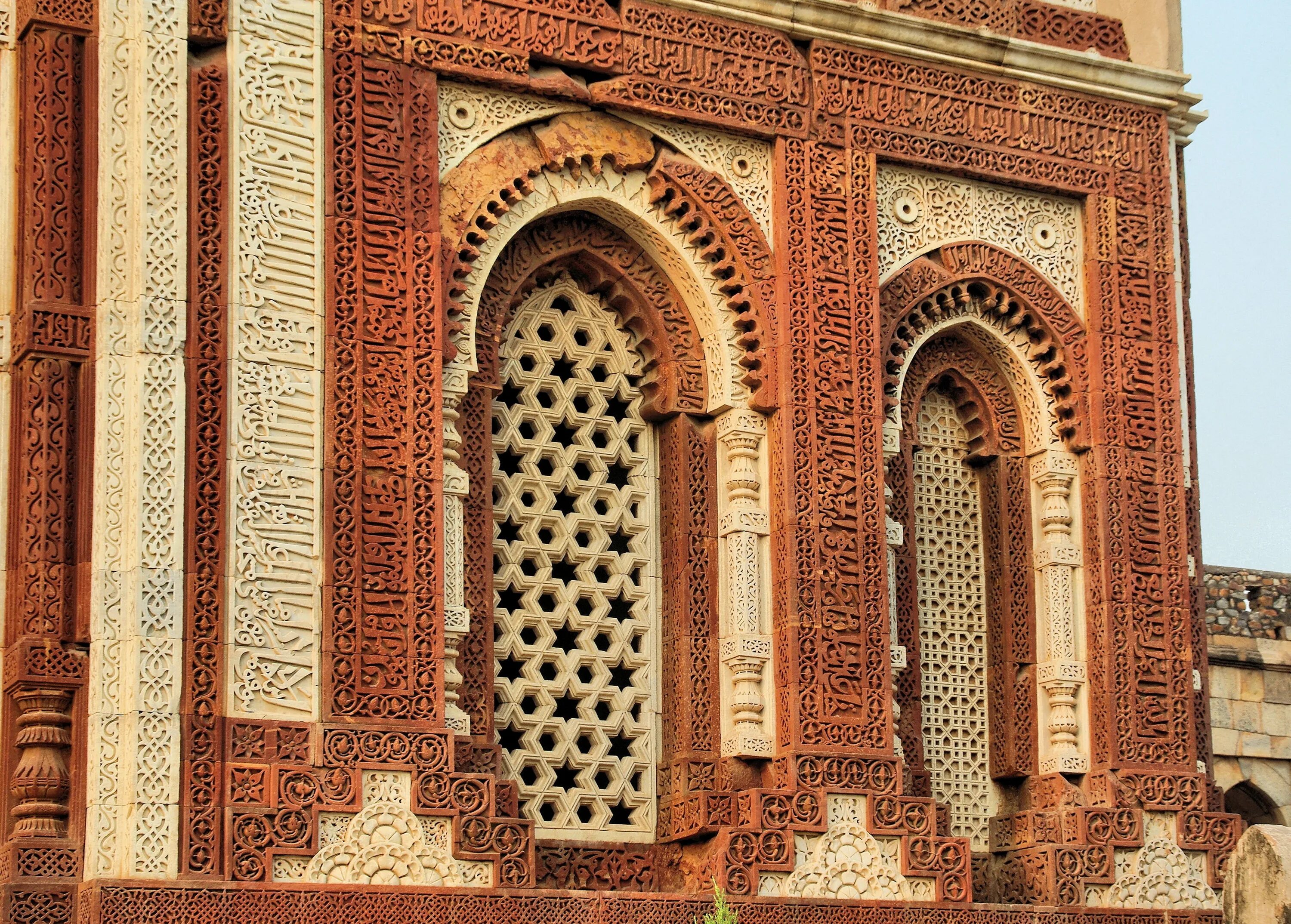 Арабские памятники. Индо-Исламская архитектура. Индо-Исламская архитектура фасад. Фасад мавзолея Хумаюна. Мечеть Баязит.
