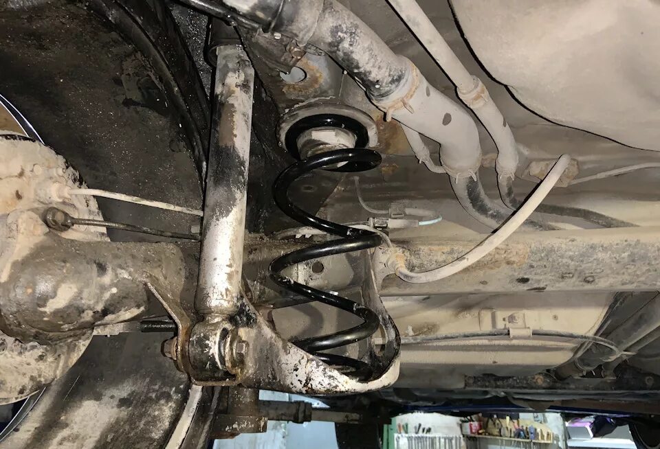 замена 4wd. Honda vezel пыльник заднего привода. тойота камри заливная пробка акпп. замена 4wd. замена масла в переднем редукторе нива шевроле.