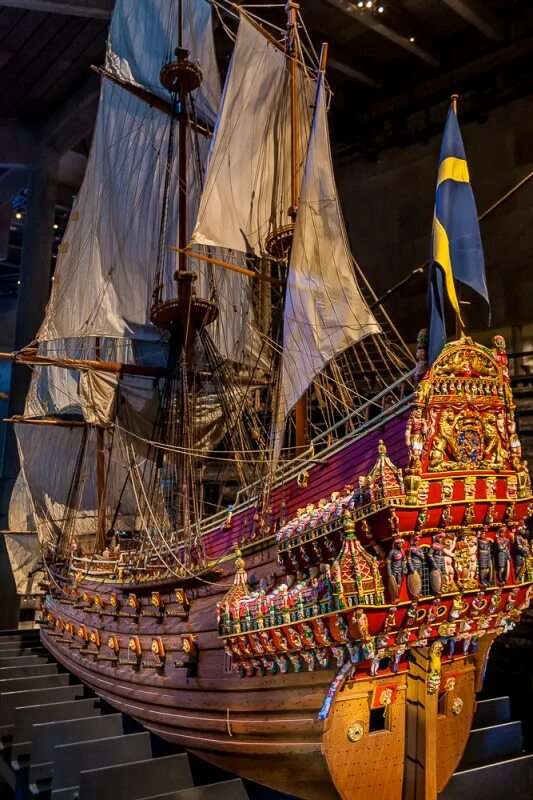 Корабли украшены. Музей корабля Васа в Стокгольме. Стокгольм корабль Стокгольм Васа. VASSA музей Стокгольм.