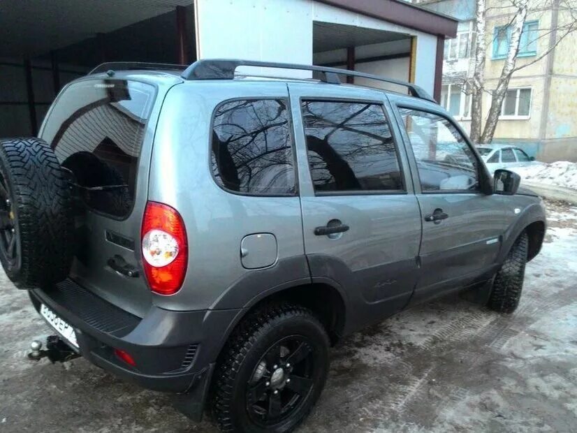 Нива шевроле бу пермский край. Нива Шевроле бу -1-7-2002. Chevrolet Niva i Рестайлинг чёрный. Нива Шевроле в Ульяновске. Нива Шевроле бу.