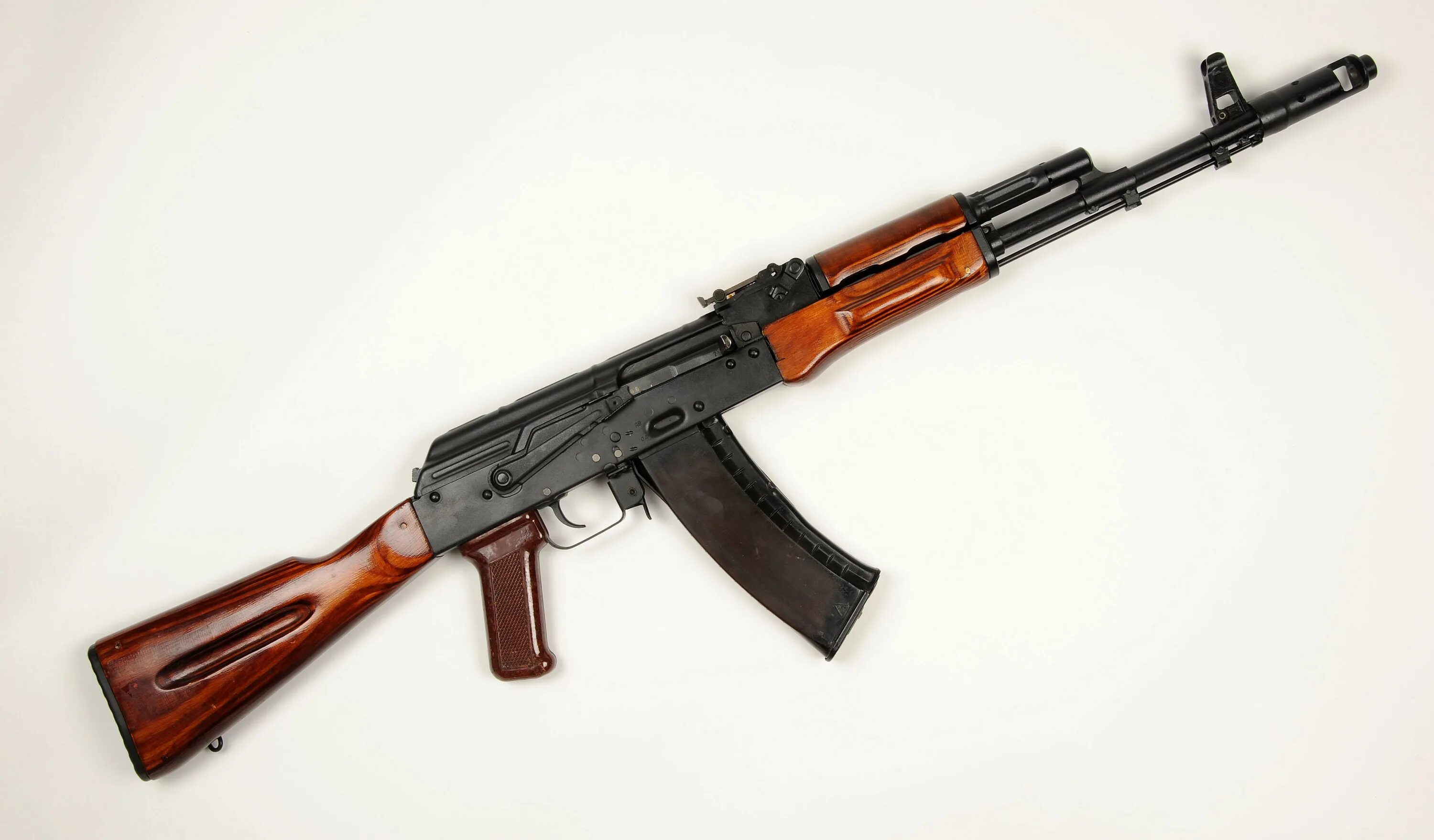 Автомат cyma акм (cm022). Ак74 автомат. Ак47м 7. Акм акмс ак74. Винтовка ак 47.