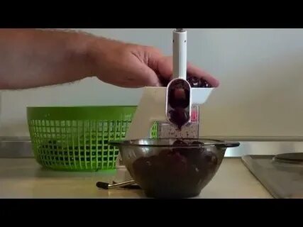 Как выгнать червей из черешни