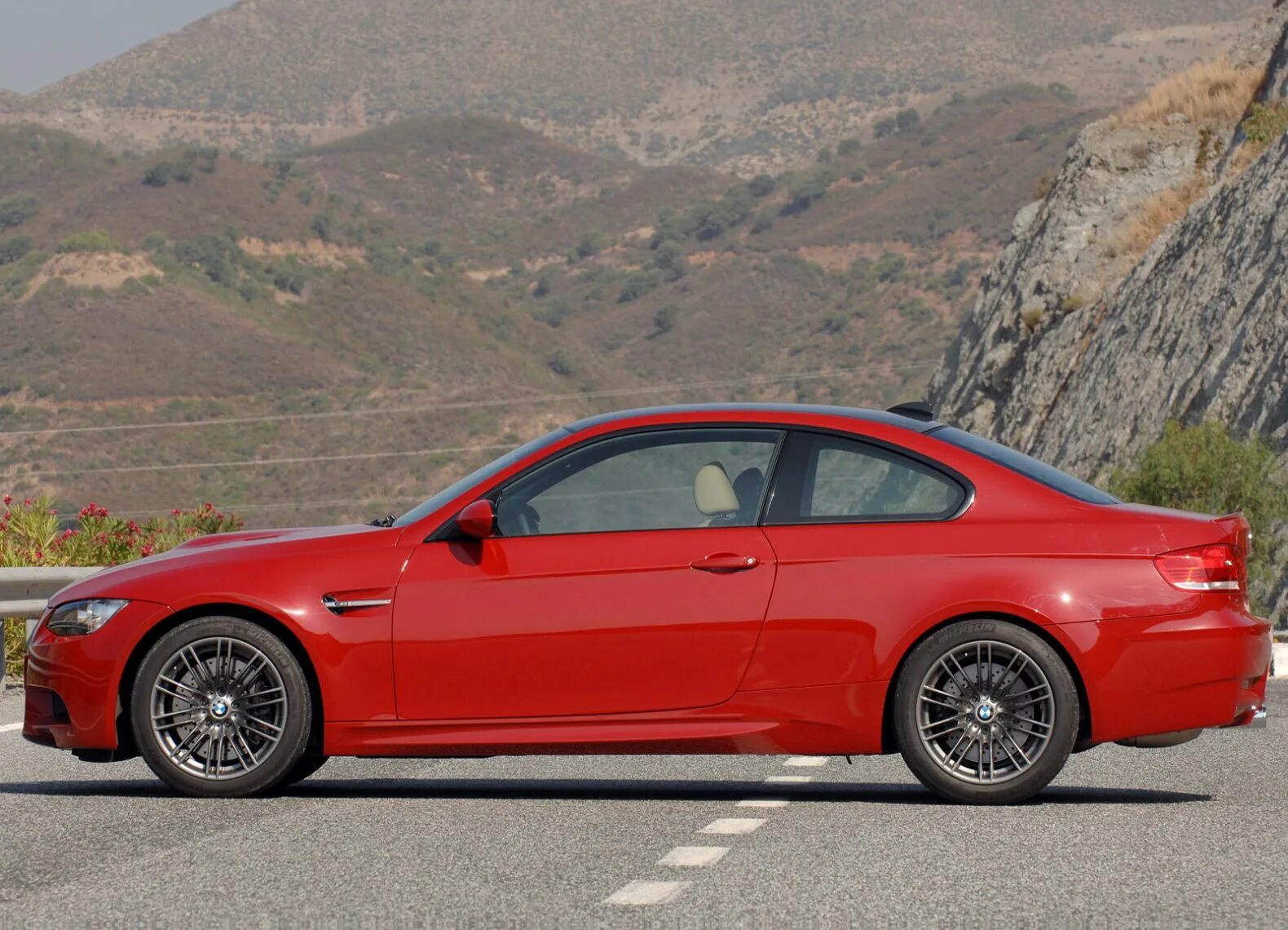 Bmw m coupe. BMW m3 e92 Coupe. BMW e92 Coupe Red. BMW m3 Coupe 2008. BMW m3 IV (e9x).