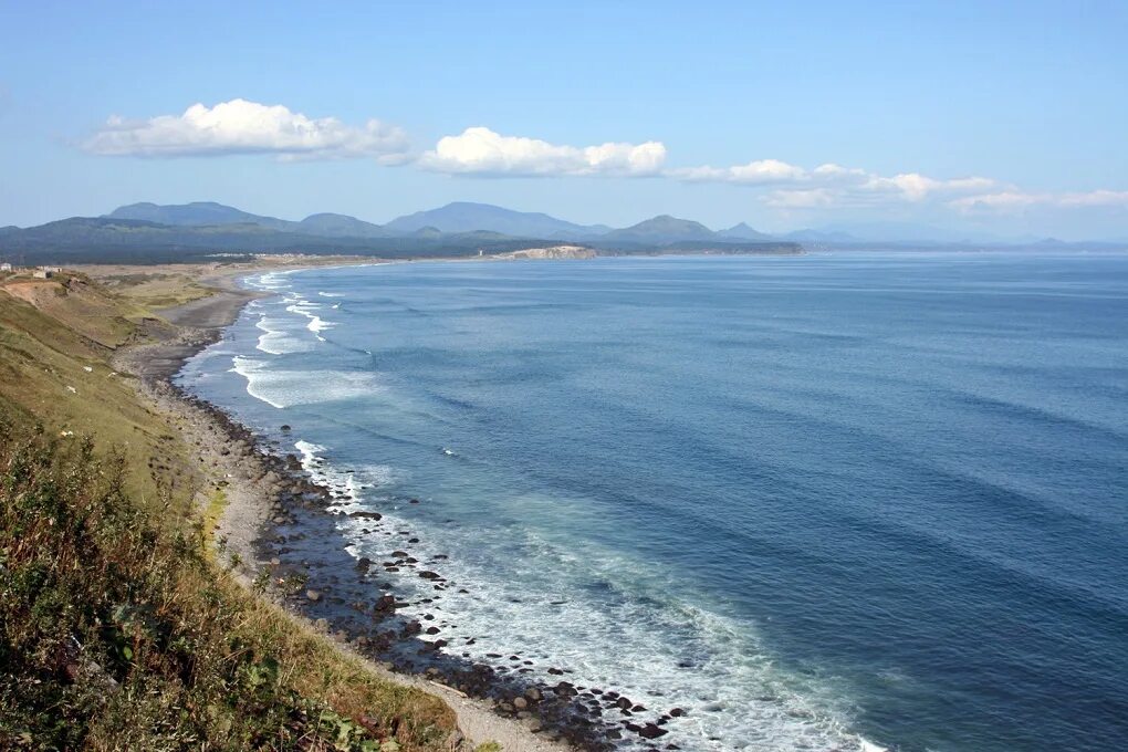 Южное море 2. Кунашир с моря. южно курильск море. кунашир южно курильск. южно курильск климат.