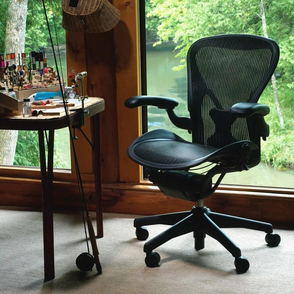 Как правильно выбрать кресло. Кресло Миллер Аэрон. Herman Miller кресло компьютерное. Herman Miller стул.