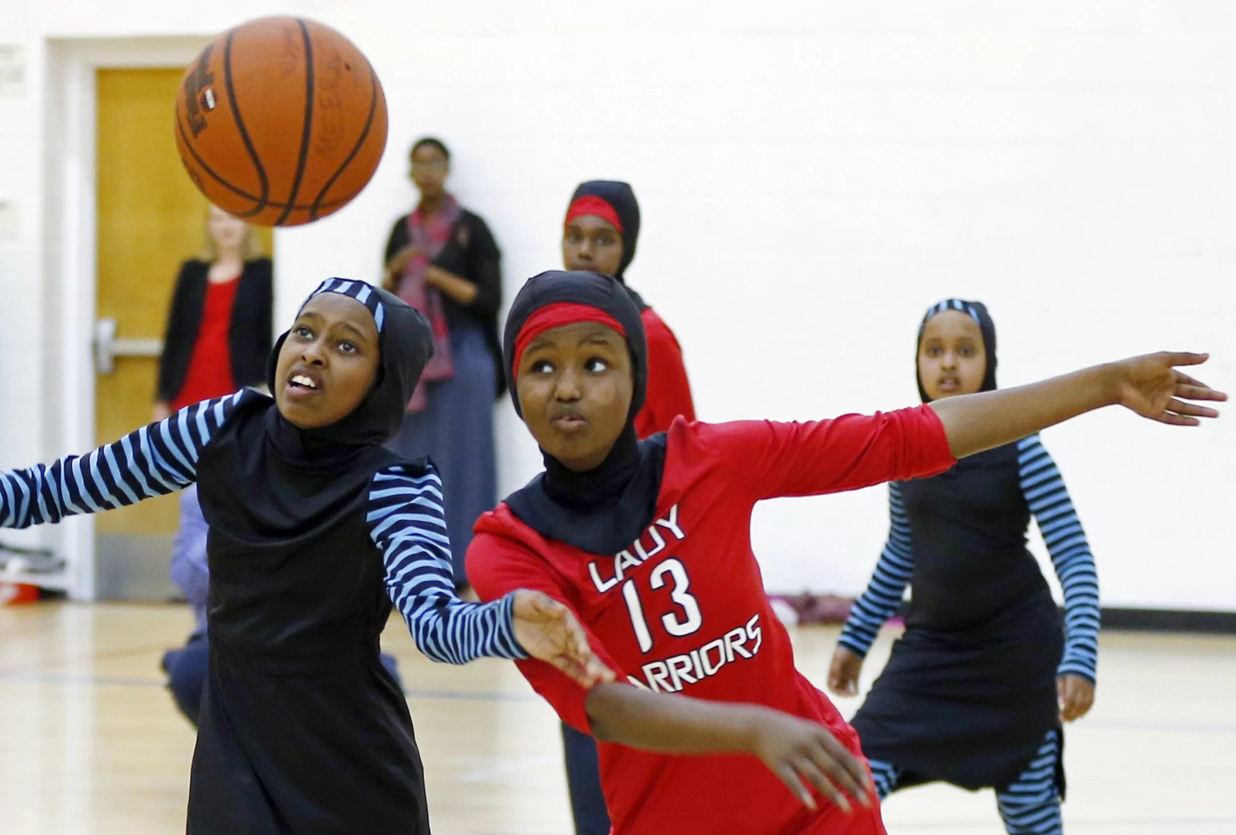Basketball Muslim girls. Muslims Basketball playing. Muslim girls Basketball playing. During 16