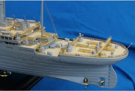 Titanic premium