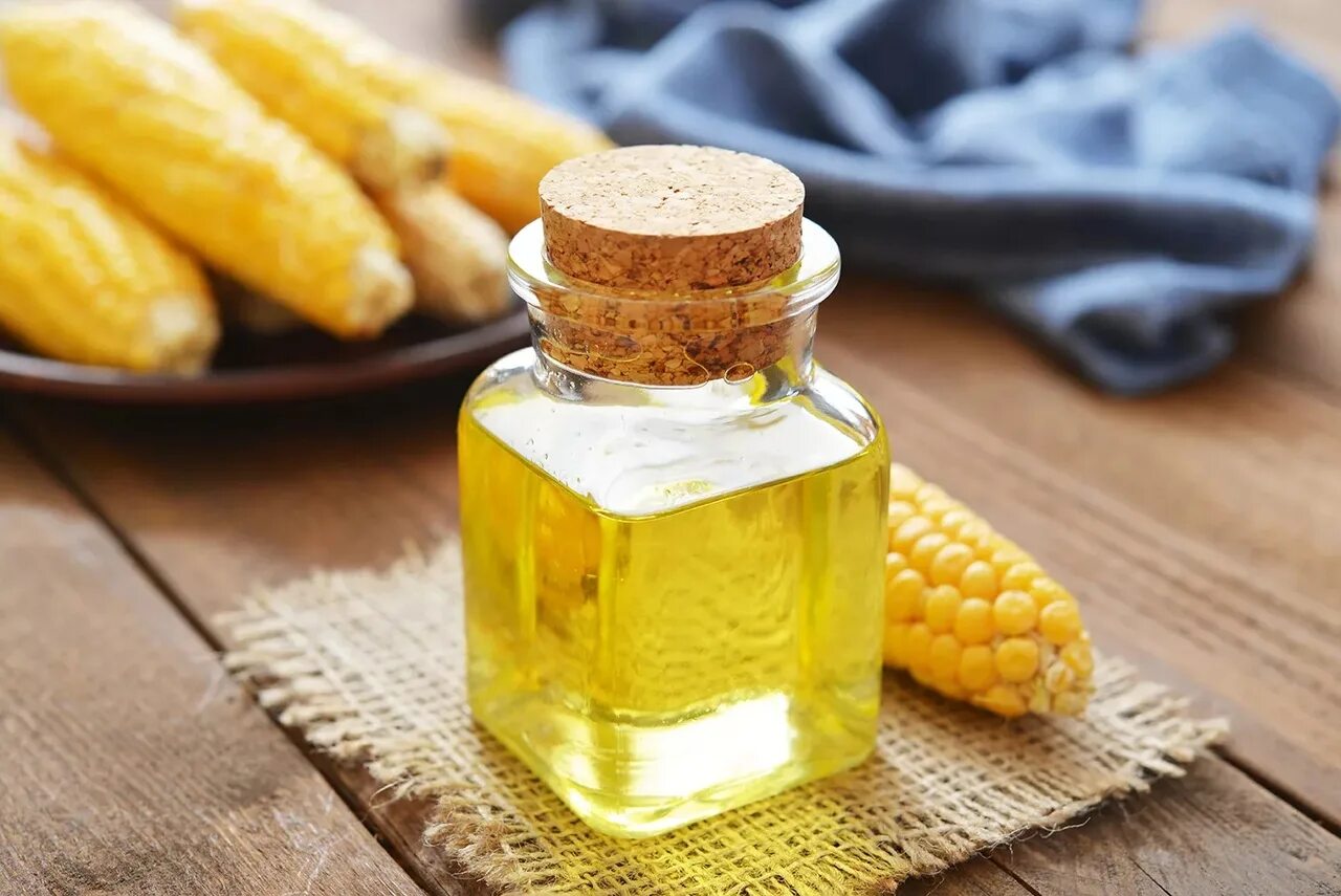 Corn oil. Кукурузное масло. Растительное масло кукурузное. Кукурузное масло для организма. Масло из кукурузы.