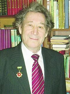 Первый народный поэт