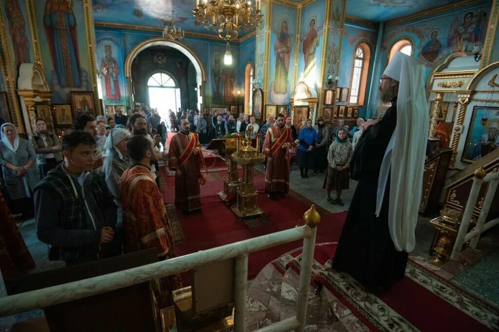 сретенский женский монастырь. свято-троицкий ново-голутвин женский монастырь. игуменья женский монастырь в ессентуках свято-георгиевский. мужчина в женском монастыре. игуменья феофилакта казанский монастырь.