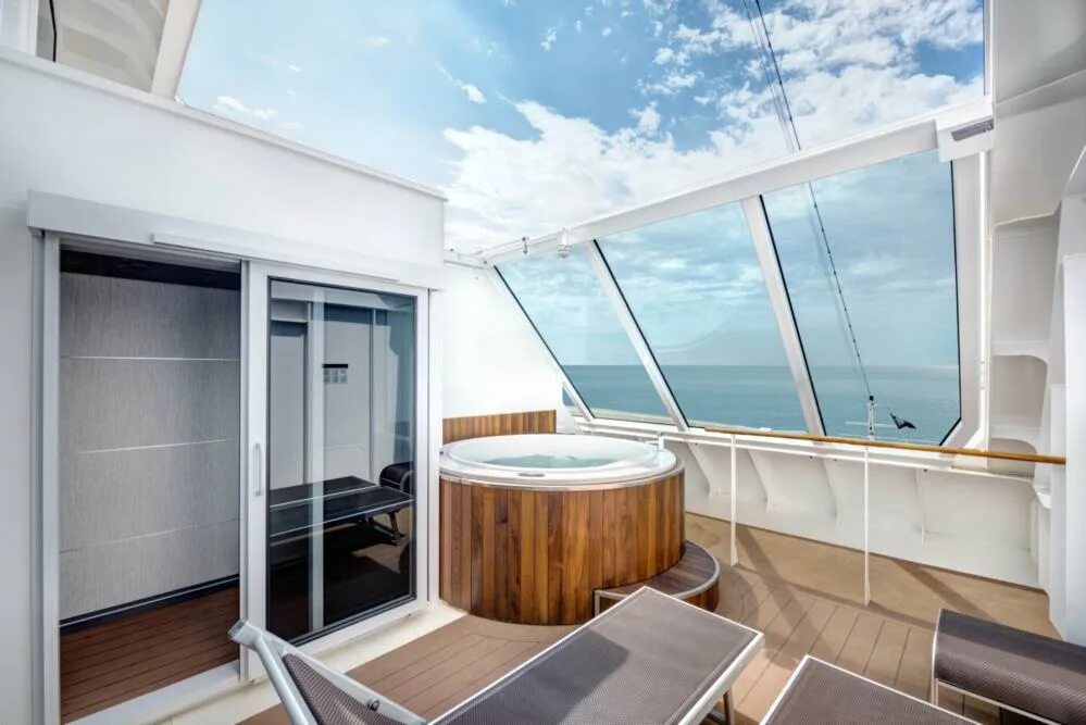 MSC Yacht Club. MSC Meraviglia каюты. MSC Yacht Club Duplex Suite with Whirlpool. Yacht Club на MSC Cruises. Палуба 9