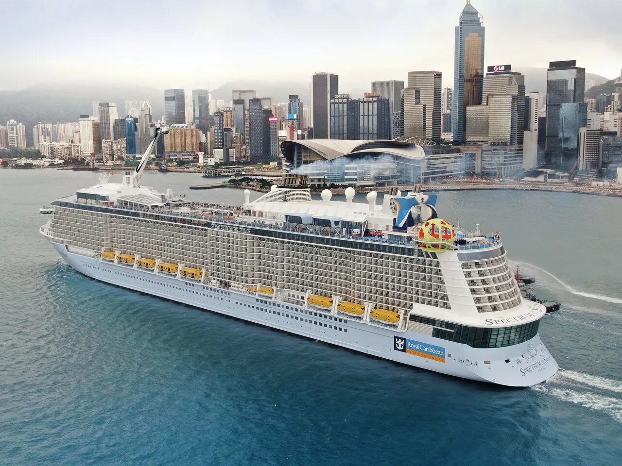 Лайнер spectrum of the seas. Royal caribbean spectrum of the seas. spectrum of the seas. круиз спектрум. hong kong cruise.