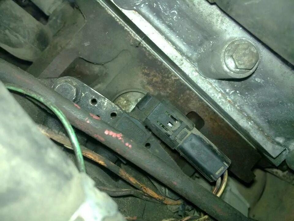 Датчик коленвала рено меган 1. Датчик коленчатого вала рено меган 2. Датчик коленвала рено меган 2 1. Датчик коленвала рено меган 2 где находится. Датчик коленчатого вала рено меган 2.