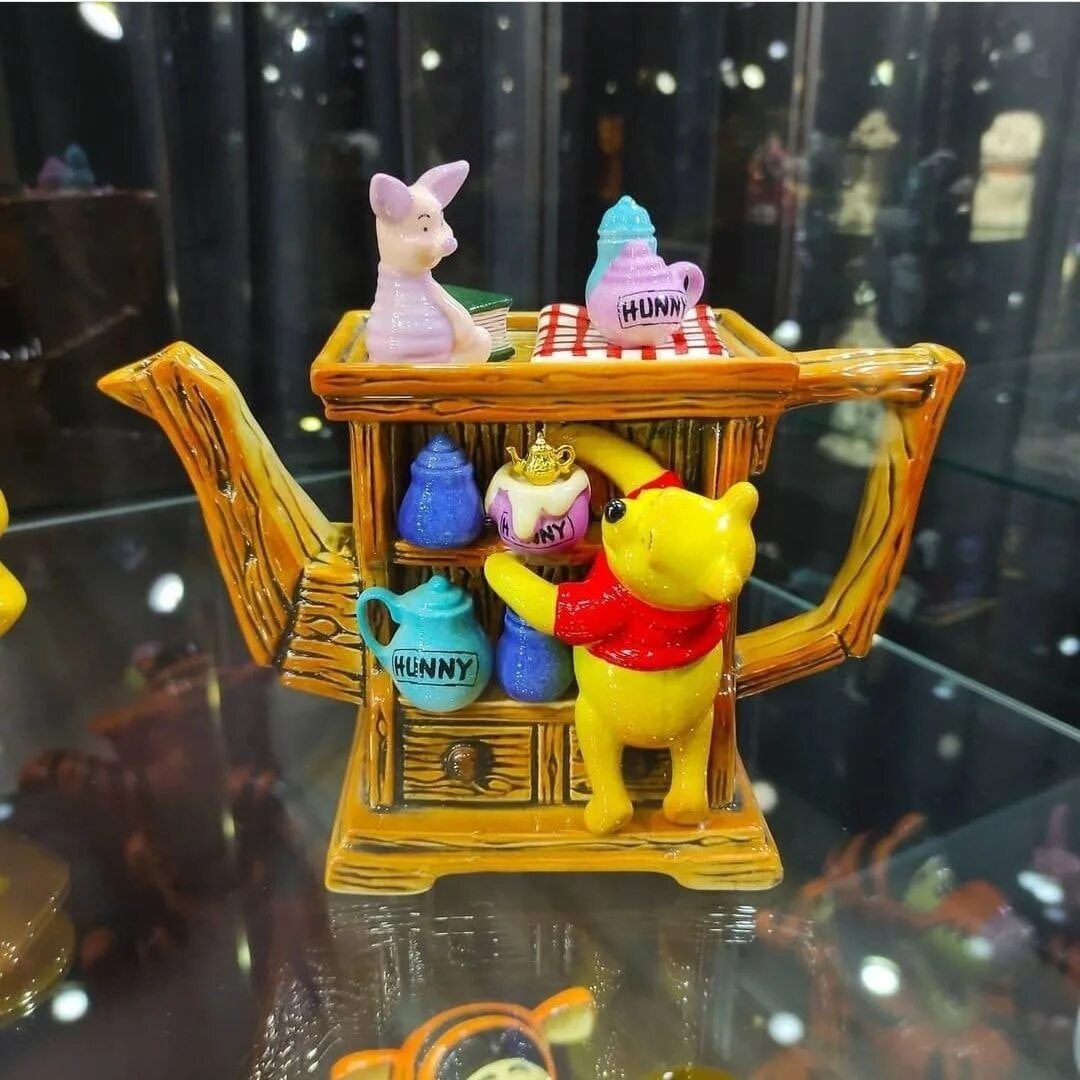 Музей удивительных чайников. Музей удивительных чайников в москве. Чайникландия музей москва. Чайникландия музей фото. Чайникландия.