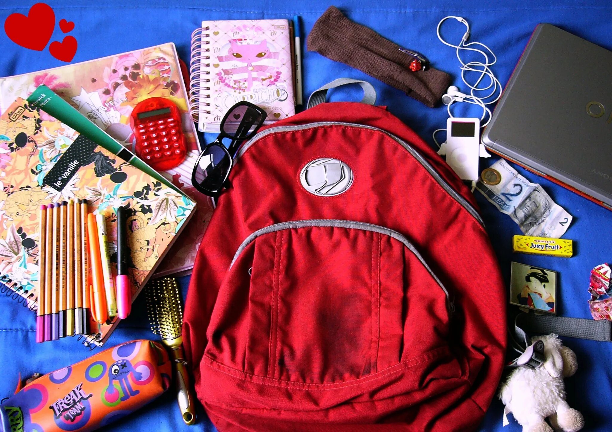 Вещи для школы. Рюкзак с вещами. Школьные принадлежности. Рюкзак со школьными принадлежностями. Что нужно положить в сумку