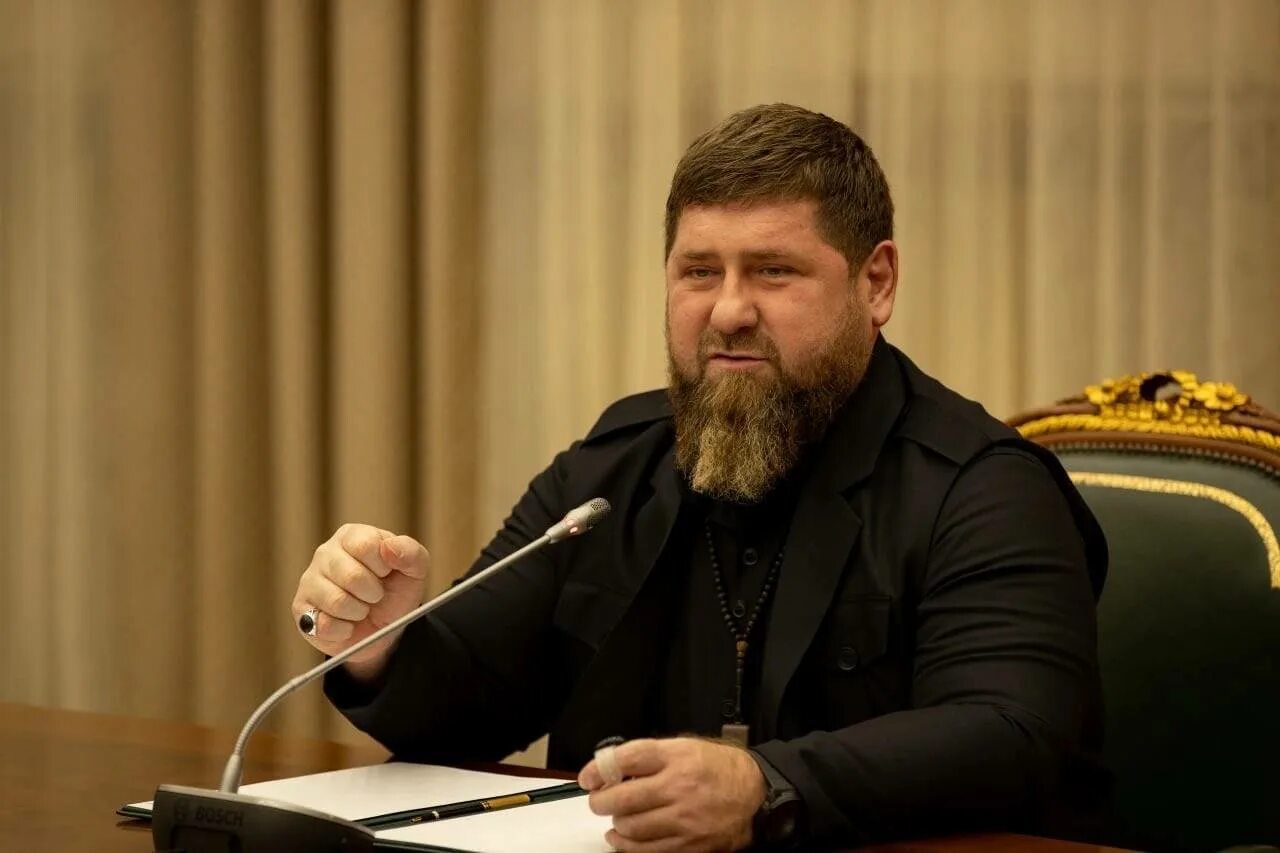 Рамзан ахматович кадыров боевик 1996 украина. Чр кадыров. Рамзан кадыров 2021 фото. Кадыров рамзан ахматович 2023. Чр кадыров.