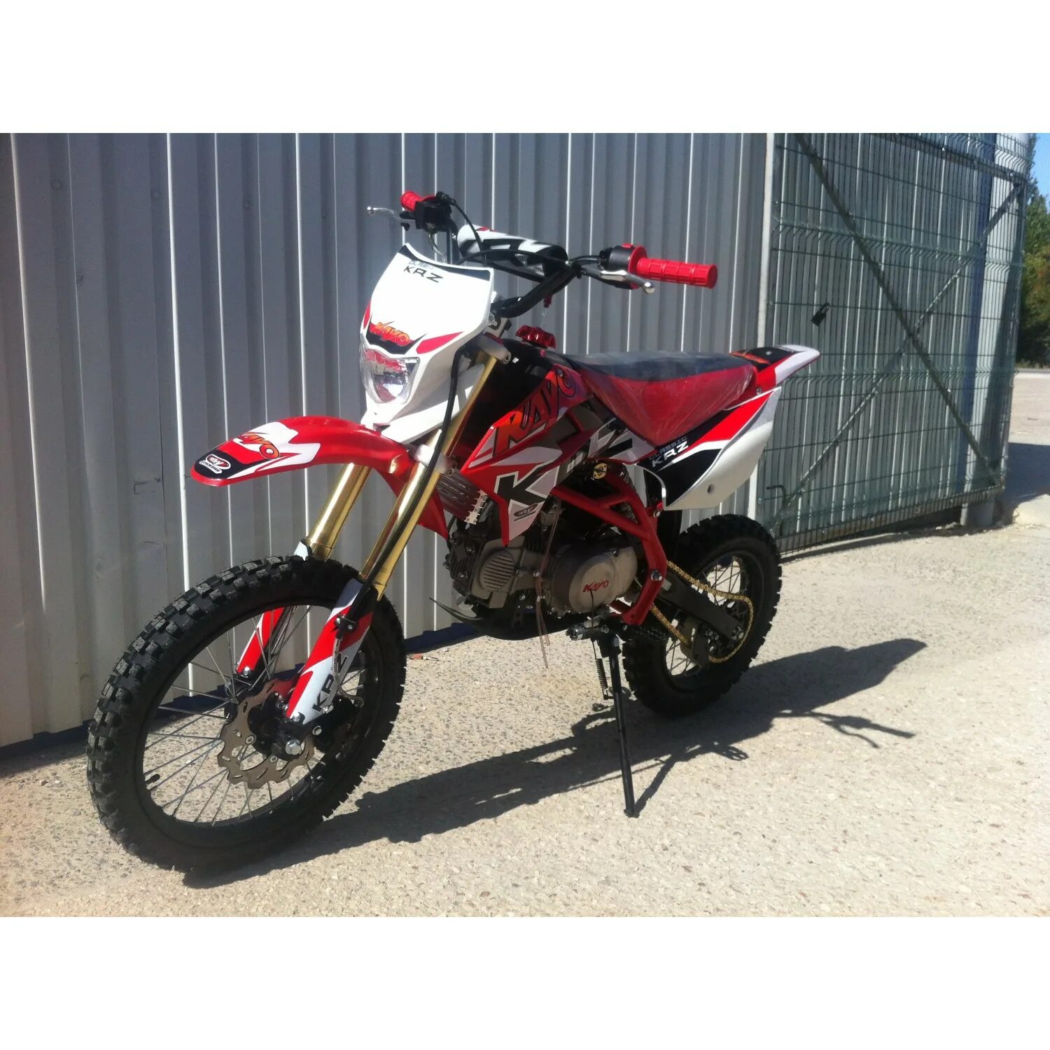 Kayo basic yx140 krz. Kayo 140 basic 2020. Питбайк kayo basic yx140 17/14 krz 2020. Kayo basic 140 krz. Питбайк кайо 140 басик.