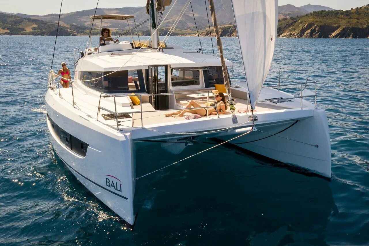 Catana bali 4. Bali 5. 2 катамаран. Bali 4. 8 catamaran.