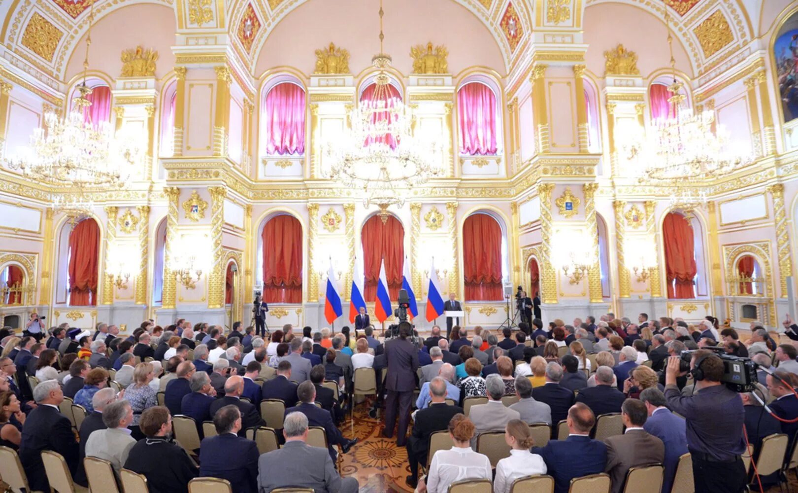 Общественная палата владимира. Общественная палата Российской Федерации ОП РФ. Общественная палата Российской Федерации (ОПРФ). Здание общественной палаты РФ. Общественная палата РФ 2005.