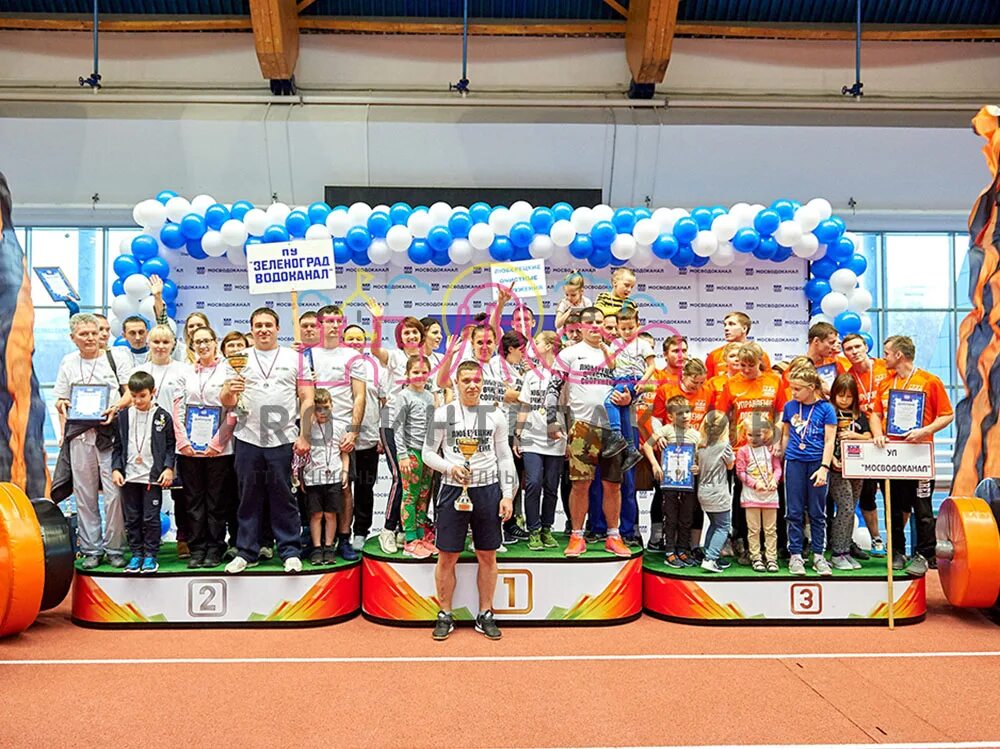 Мобильные провайдеры на пьедестале. Снять с пьедестала. Аренда пьедестала для награждения москва. Пьедестал в аренду москва для детей. Пьедестал психология.