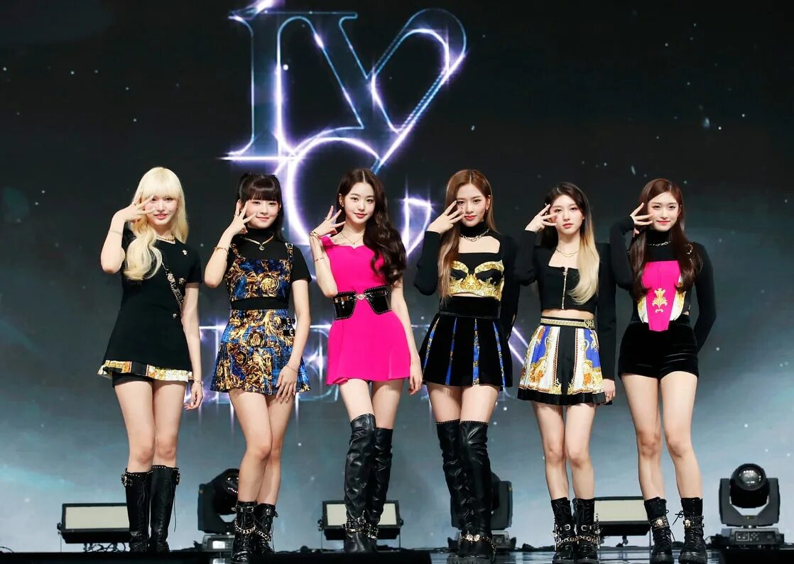 В каком году дебютировала группа. Группа ive корея. ive участницы kpop. ive eleven участницы. ive группа участницы корейский.