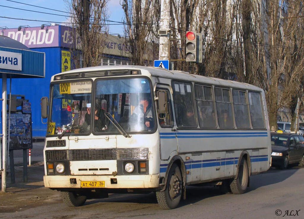 Телефон маршрутки воронеж. Автобус ПАЗ Воронеж 120. Маршрут 120 Воронеж. М134ат70. Автобус 77 Воронеж.