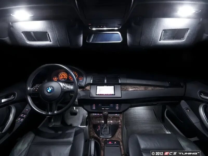 BMW x5 e53 подсветка салона. Led подсветка салона BMW x5 e70. BMW x5 e53 с подсветкой. Подсветка салона БМВ х5 е70. Bmw x5 подсветка