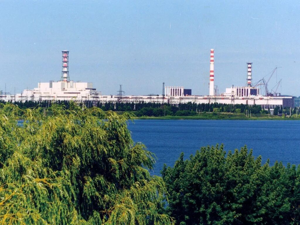 Курчатов город аэс. Курчатов электростанция. Курская аэс курчатов. Город курчатов курская аэс. Атомная станция курск.
